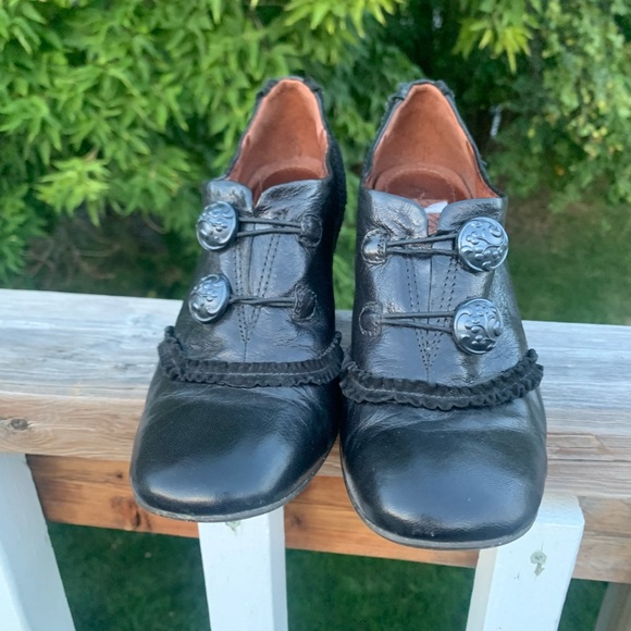 Anthropologie Naya leather funky heels - Picture 2 of 8